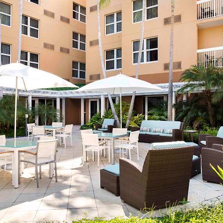 Courtyard By Marriott Miami Aventura Mall Exterior photo
