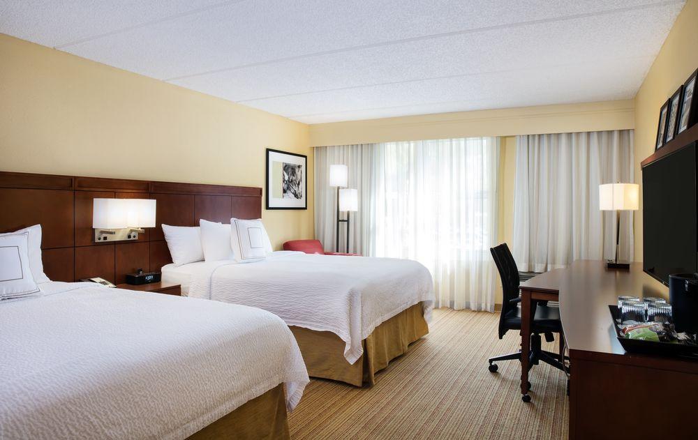 Courtyard By Marriott Miami Aventura Mall Exterior photo