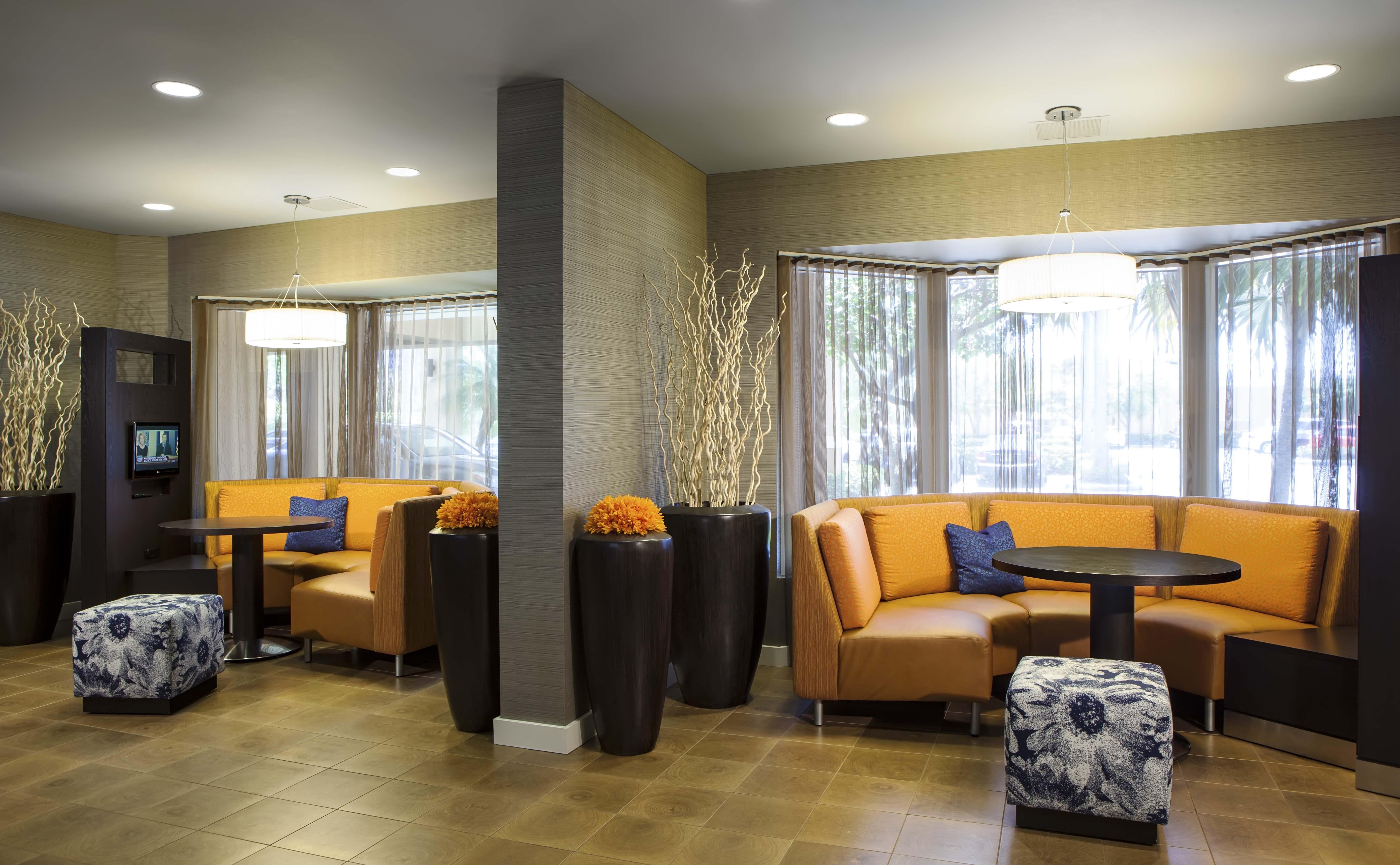 Courtyard By Marriott Miami Aventura Mall Exterior photo