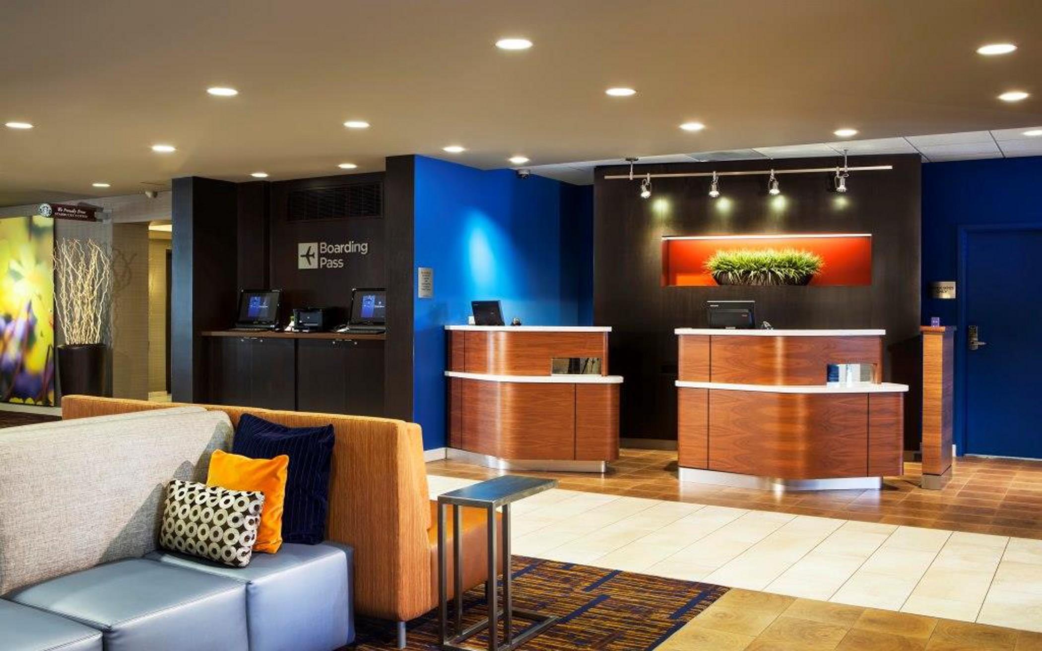 Courtyard By Marriott Miami Aventura Mall Exterior photo