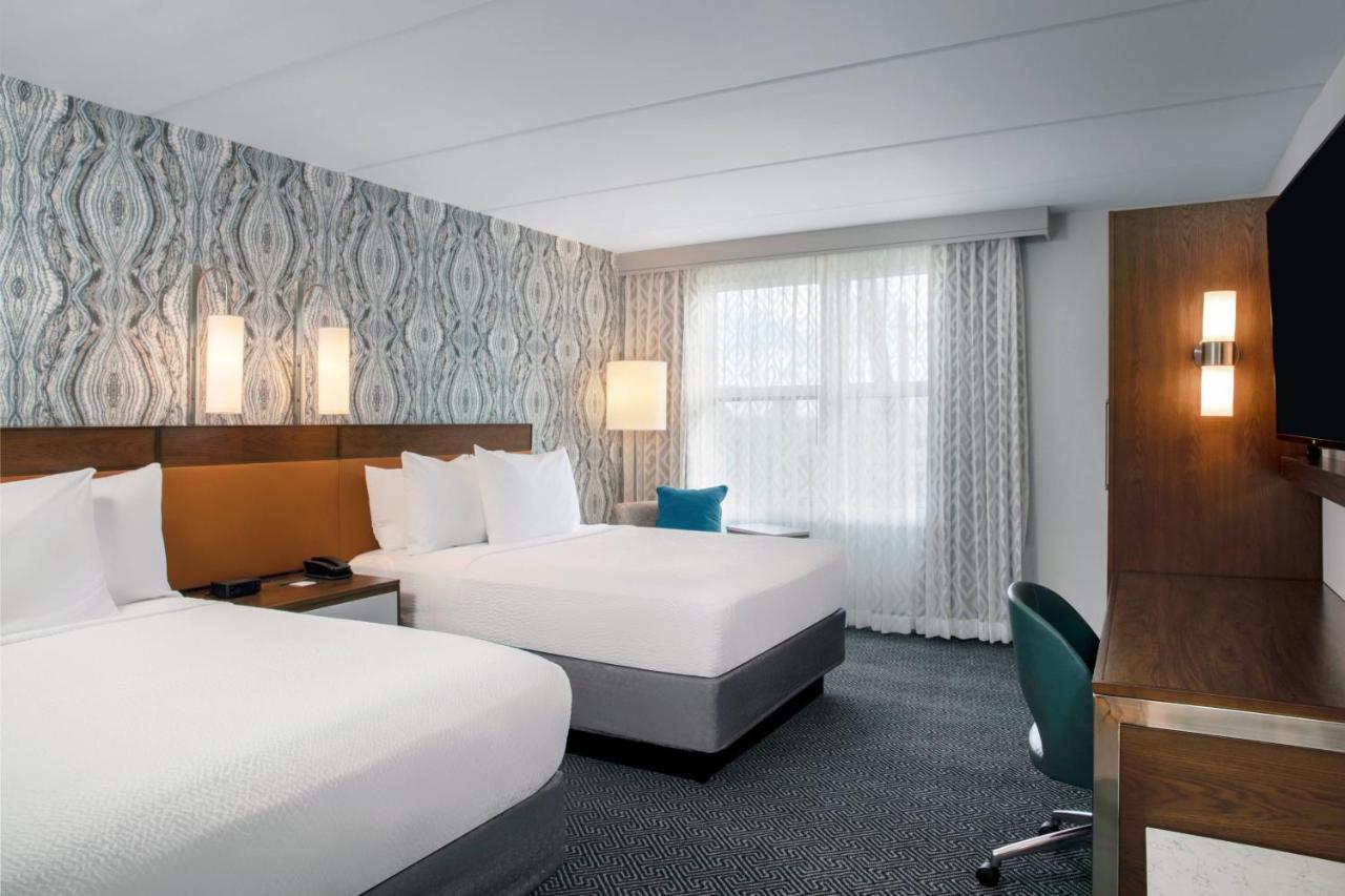 Courtyard By Marriott Miami Aventura Mall Exterior photo