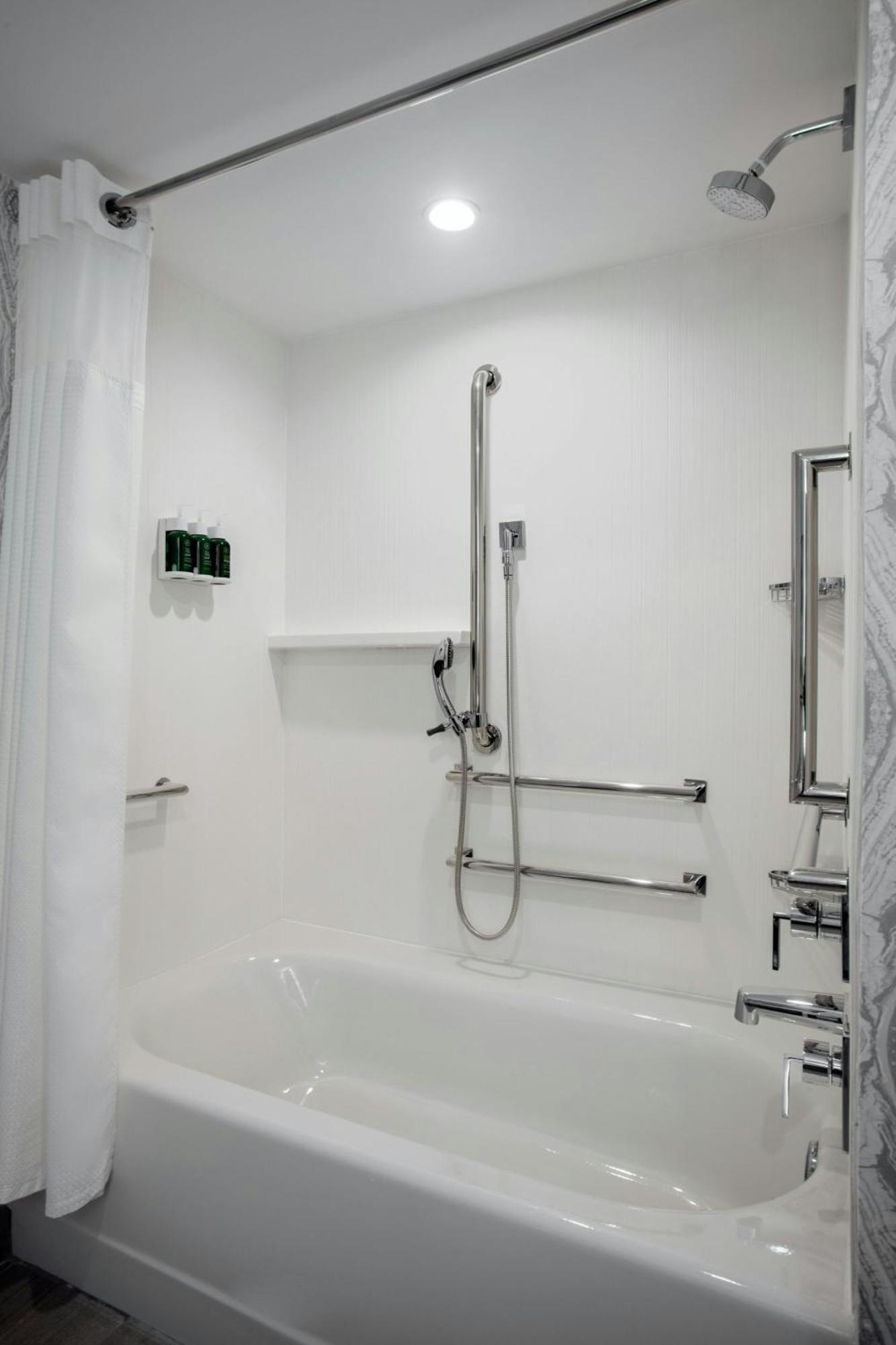Courtyard By Marriott Miami Aventura Mall Exterior photo